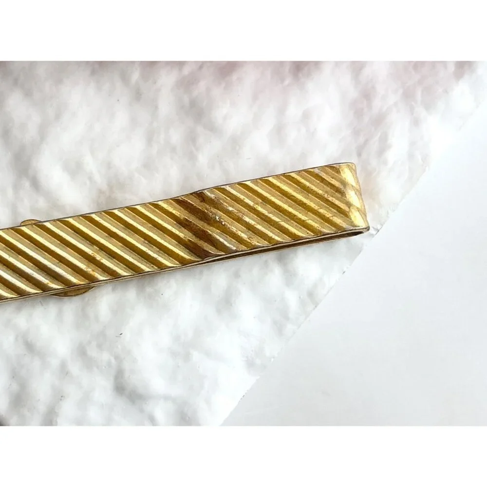 FOE Fraternal Order of Eagles Fluted Gold Toned Vintage Men's Tie Bar | Tie Clip